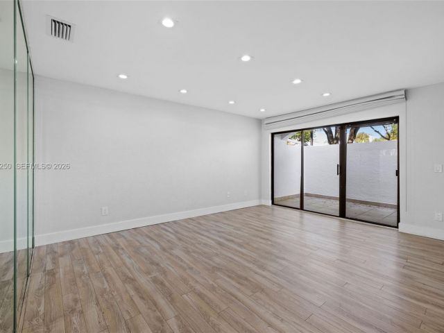 Дом в аренду по адресу 20900 Leeward Ct 217-1 - фото 7476463