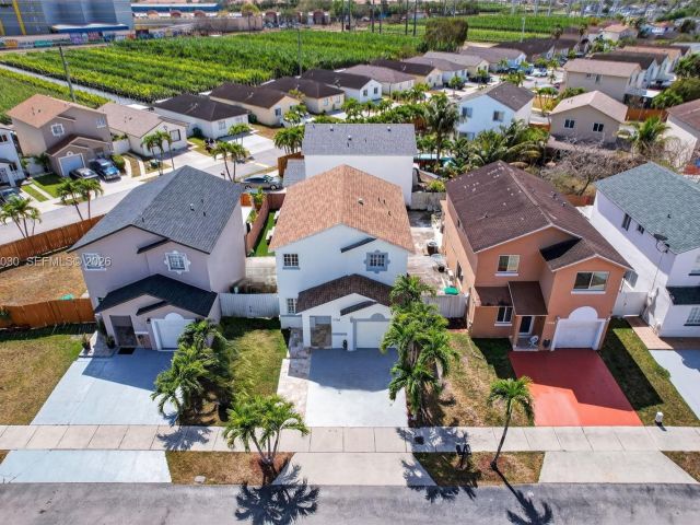 Продажа дома по адресу 13758 SW 160th Ter - фото 7532085