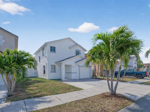 Продажа дома по адресу 13758 SW 160th Ter - фото 7532086