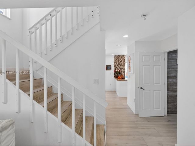 Продажа дома по адресу 13758 SW 160th Ter - фото 7532102