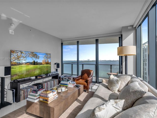 Продажа квартиры #1708 - фото 7493506