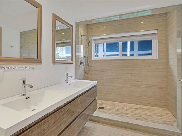 Продажа дома по адресу 2341 KEYSTONE BLVD - фото 7475681