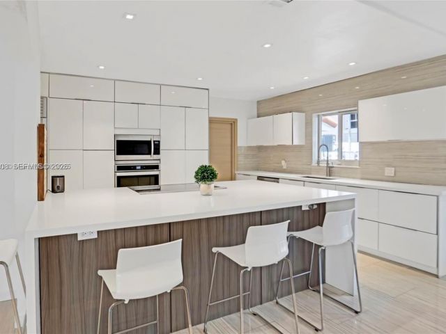 Продажа дома по адресу 2341 KEYSTONE BLVD - фото 7475685