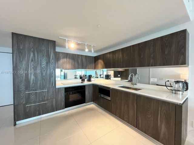 Квартира в аренду номер3003 - фото 7530263