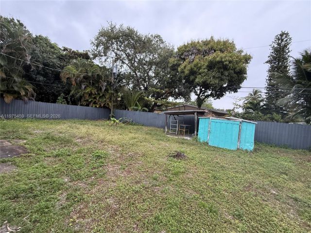 Дом в аренду по адресу 1835 NE 153rd St 0 - фото 7481292