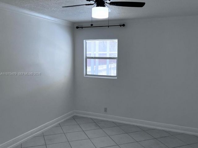 Продажа дома по адресу 109 SW 1st Ave - фото 7462260