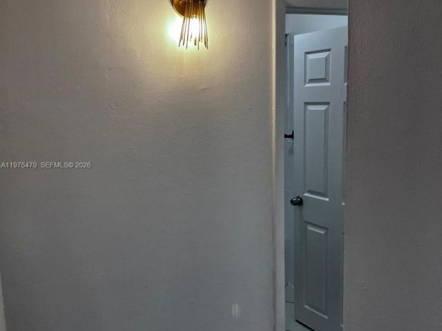 Продажа дома по адресу 109 SW 1st Ave - фото 7462265