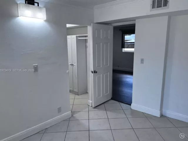 Продажа дома по адресу 109 SW 1st Ave - фото 7462255