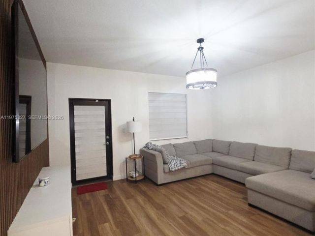 Продажа дома по адресу 24341 SW 118th Path - фото 7460602