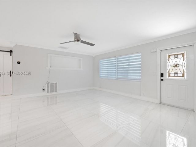 Продажа дома по адресу 309 SE 3rd Ter - фото 7529228