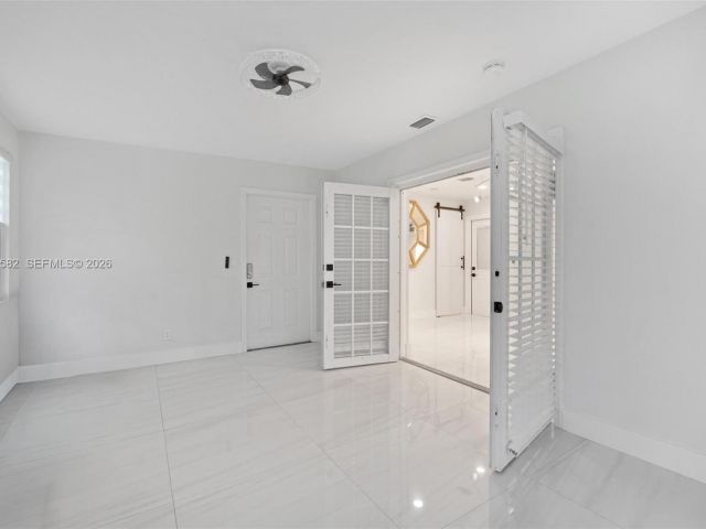 Продажа дома по адресу 309 SE 3rd Ter - фото 7529240