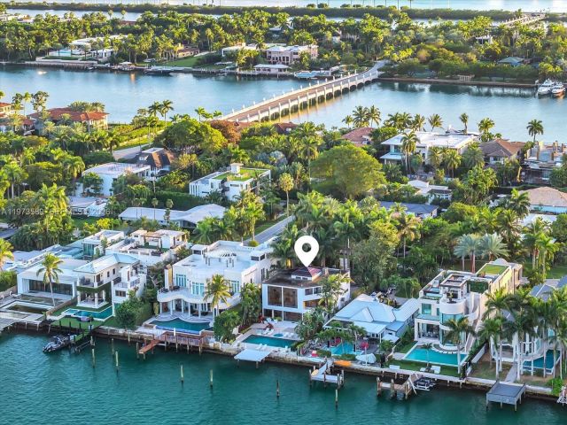 Дом в аренду по адресу 279 N Hibiscus Dr 0 - фото 7469076