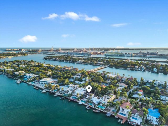 Дом в аренду по адресу 279 N Hibiscus Dr 0 - фото 7469080