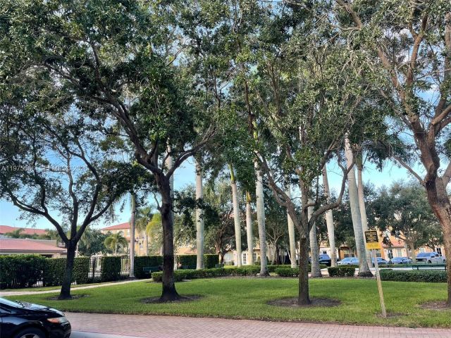 Дом в аренду по адресу 1522 SW 147th Ter - фото 7455021