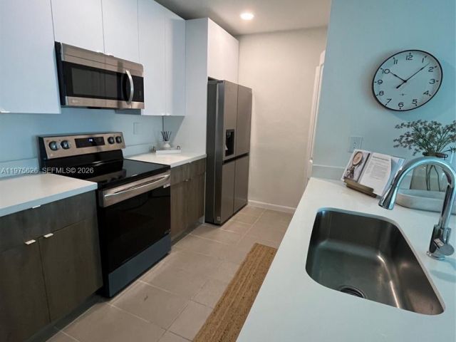 Дом в аренду по адресу 2526 Pierce St 15 - фото 7474293