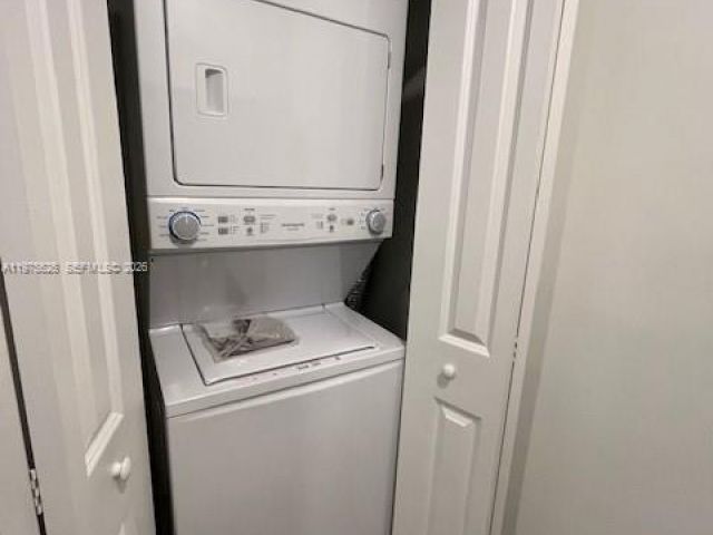 Дом в аренду по адресу 2526 Pierce St 15 - фото 7474294