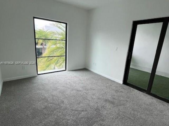 Дом в аренду по адресу 2526 Pierce St 15 - фото 7474299