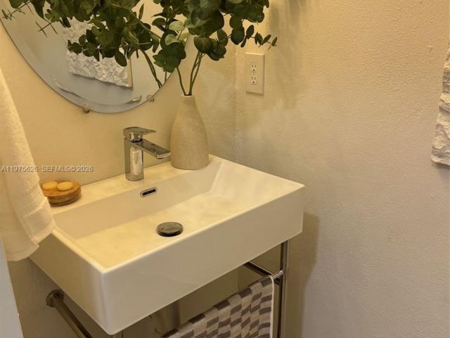 Дом в аренду по адресу 2526 Pierce St 15 - фото 7474302