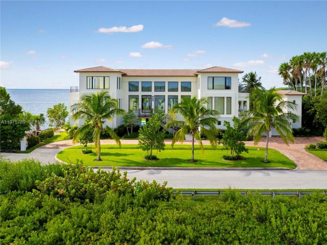 Продажа дома по адресу 650 Lugo Ave - фото 7471377