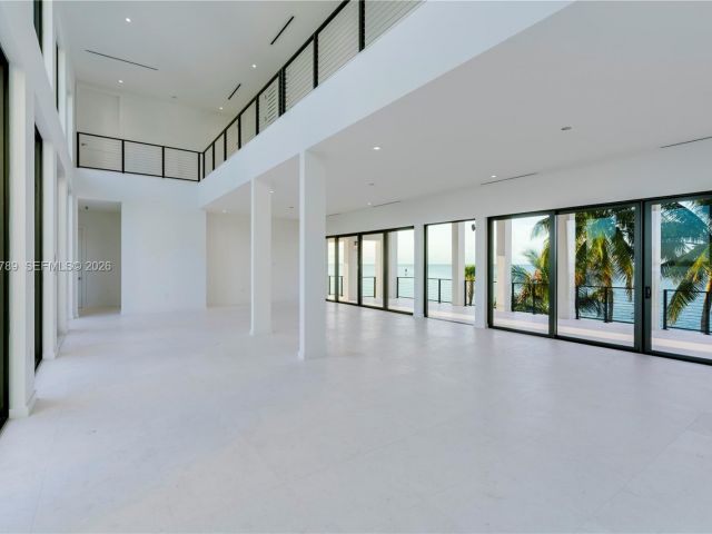 Продажа дома по адресу 650 Lugo Ave - фото 7471384