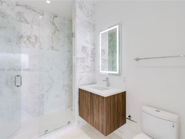 Продажа дома по адресу 650 Lugo Ave - фото 7471387