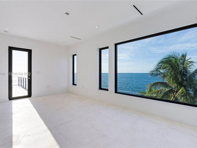 Продажа дома по адресу 650 Lugo Ave - фото 7471390