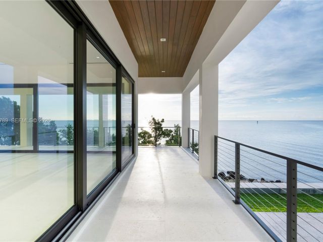 Продажа дома по адресу 650 Lugo Ave - фото 7471393