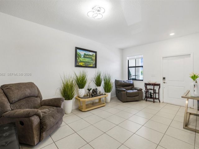 Продажа дома по адресу 23404 SW 131ST AVE - фото 7461009