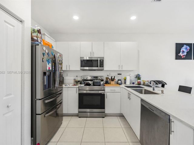 Продажа дома по адресу 23404 SW 131ST AVE - фото 7461013