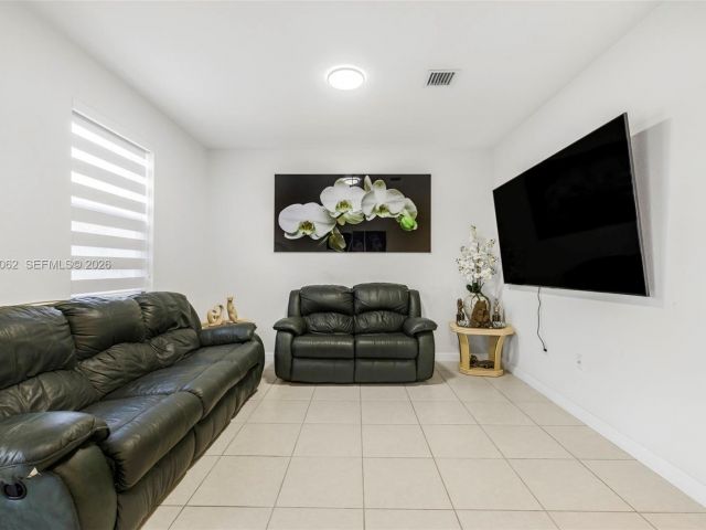 Продажа дома по адресу 23404 SW 131ST AVE - фото 7461017