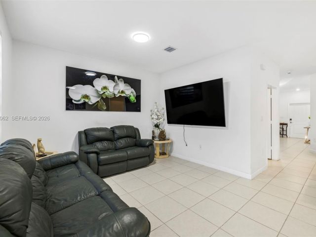 Продажа дома по адресу 23404 SW 131ST AVE - фото 7461018