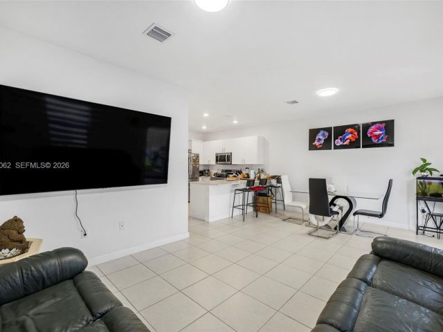 Продажа дома по адресу 23404 SW 131ST AVE - фото 7461019