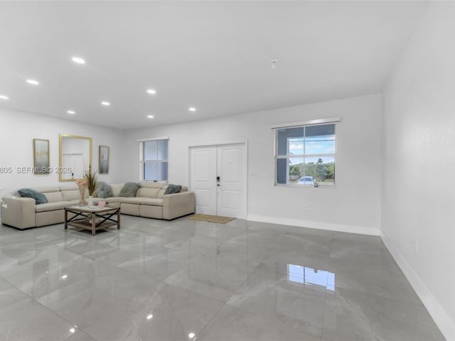 Дом в аренду по адресу 19866 SW 320th St 0 - фото 7460212