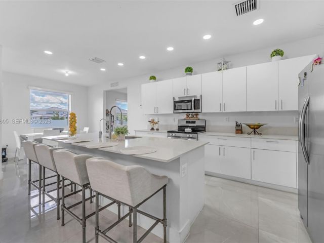 Дом в аренду по адресу 19866 SW 320th St 0 - фото 7460217