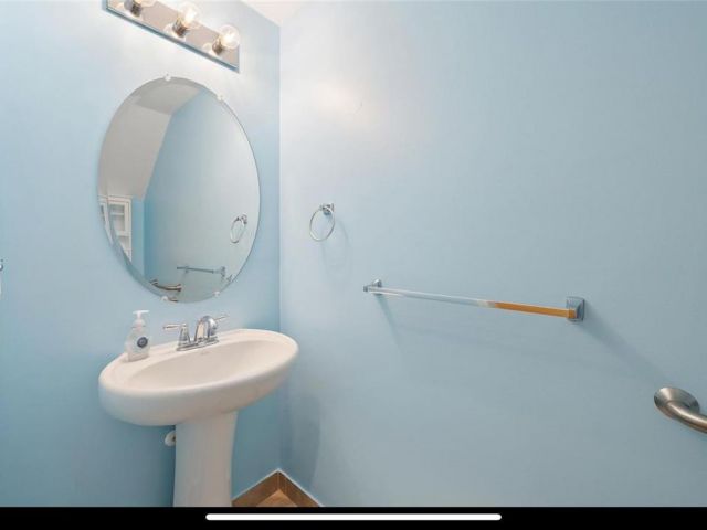 Дом в аренду по адресу 259 SW 7th Ct - фото 7478651