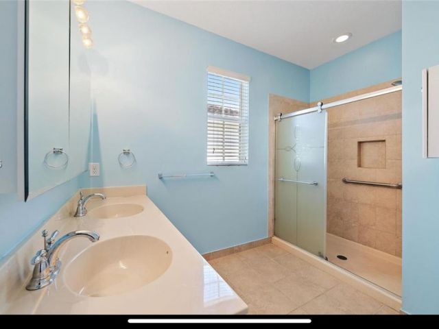 Дом в аренду по адресу 259 SW 7th Ct - фото 7478656