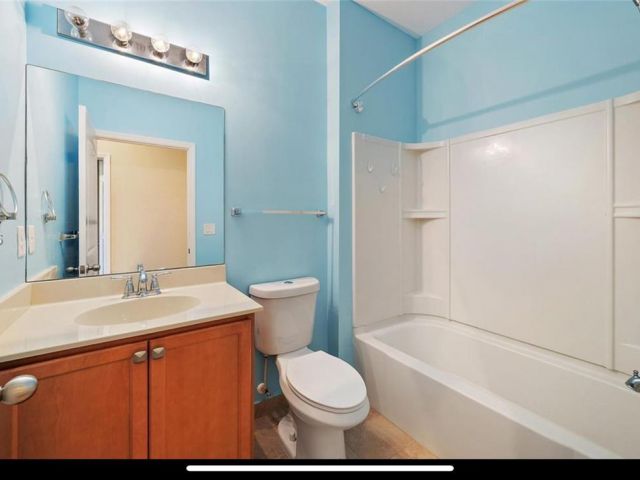 Дом в аренду по адресу 259 SW 7th Ct - фото 7478658