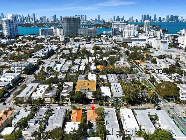 Продажа дома по адресу 1545 Meridian Ave - фото 7469163