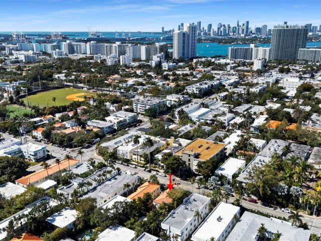 Продажа дома по адресу 1545 Meridian Ave - фото 7469164