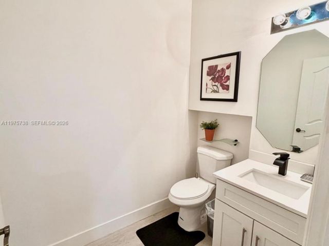 Дом в аренду по адресу 11269 SW 231st LN - фото 7465333