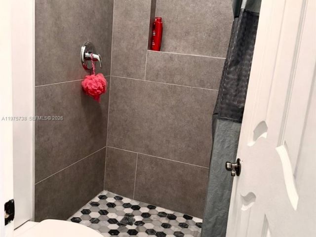 Дом в аренду по адресу 11269 SW 231st LN - фото 7465341