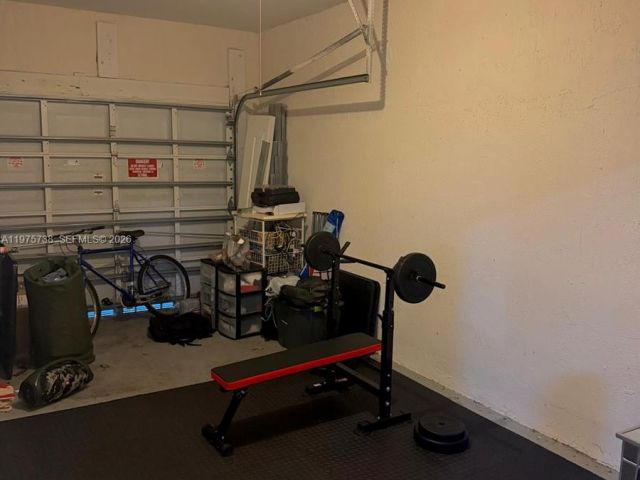 Дом в аренду по адресу 11269 SW 231st LN - фото 7465347