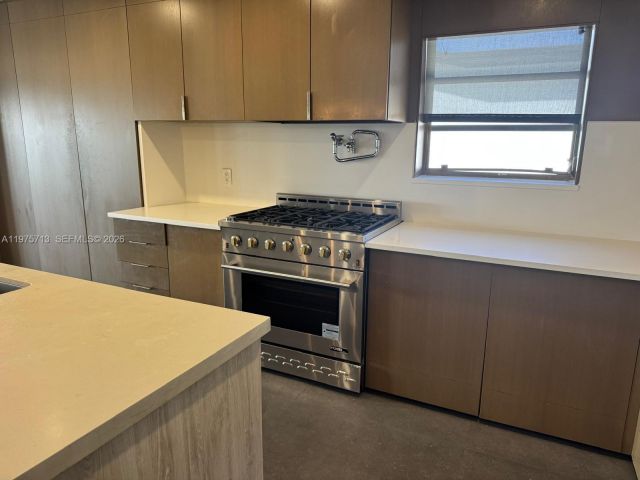 Дом в аренду по адресу 747 N Northlake Dr 747 - фото 7473967