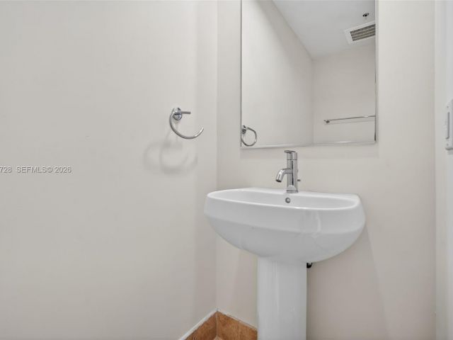 Продажа квартиры #2008 - фото 7496634