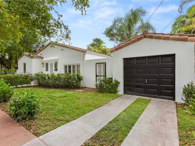 Дом в аренду по адресу 1222 Genoa St - фото 7470943