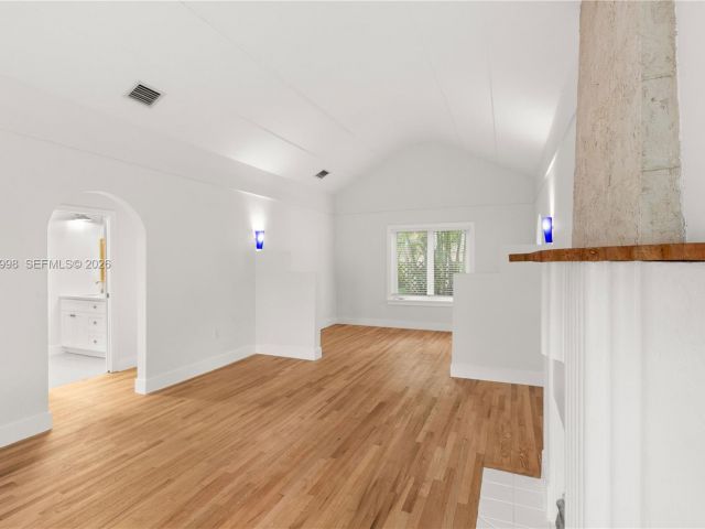 Дом в аренду по адресу 1222 Genoa St - фото 7470946