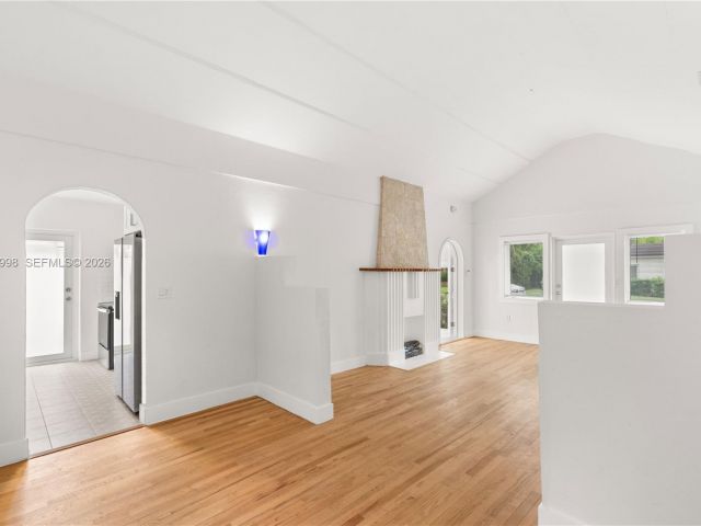 Дом в аренду по адресу 1222 Genoa St - фото 7470948