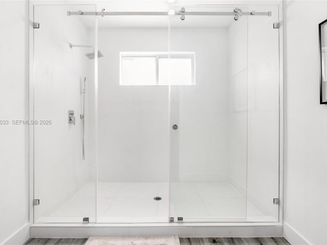 Дом в аренду по адресу 1123 NE 23rd Ter 1123 - фото 7478675