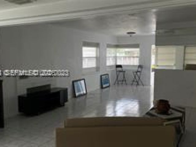 Дом в аренду по адресу 2631 Fillmore St - фото 7474360