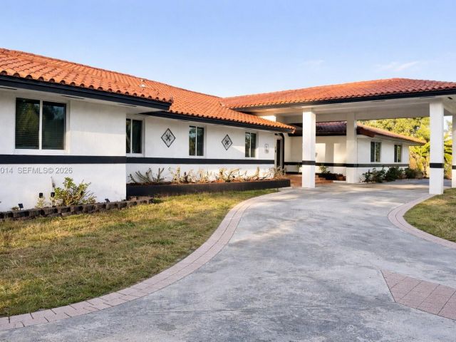 Продажа дома по адресу 20825 SW 242nd St - фото 7461131